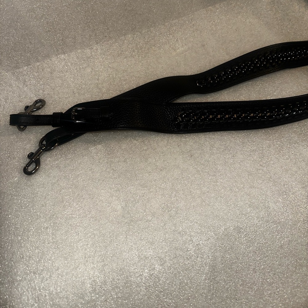 Coach Black Novelty Strap with Chain woven detailing.